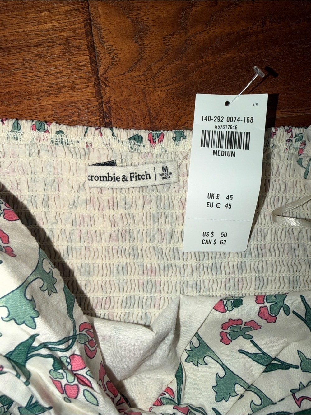 NWTAbercrombie & Fitch Poplin Floral Puff-Sleeve Off the Shoulder Crop Top, M - Picture 3 of 9